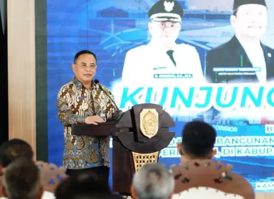 Bupati Pati, Sudewo terjaring OTT KPK atas dugaan suap jabatan di lingkungan pemerintahan desa. (Sumber: Instagram/@humaspati)