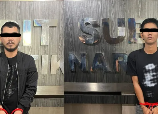 Direktorat Reserse Narkoba Polda Metro Jaya menangkap dua orang tersangka terkait kasus peredaran narkotika jenis ekstasi di kawasan Jakarta Barat, Selasa, 20 Januari 2026. (Sumber: Dok. Polda Metro Jaya)