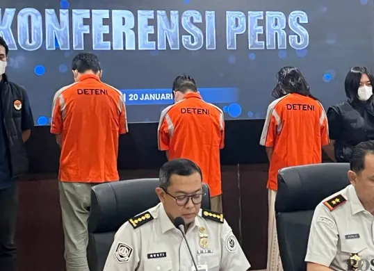 Kantor Imigrasi Kelas I Khusus Non TPI Jakarta Barat membongkar jaringan internasional yang diduga terlibat Tindak Pidana Perdagangan Orang (TPPO). (Sumber: Poskota/Pandi Ramedhan)