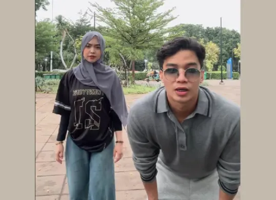 Video TikTok Mikhail Iman dan Ria Ricis (Sumber: TikTok/@mikhailimaan)