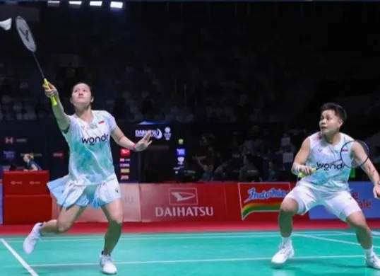 Apri/Lanny juga jalani debut yang baik dengan menang atas pasangan China di Indonesia Masters 2026 yang berlangsung di Istora Senayan, Jakarta. (Sumber: Instagram/@badminton.ina)