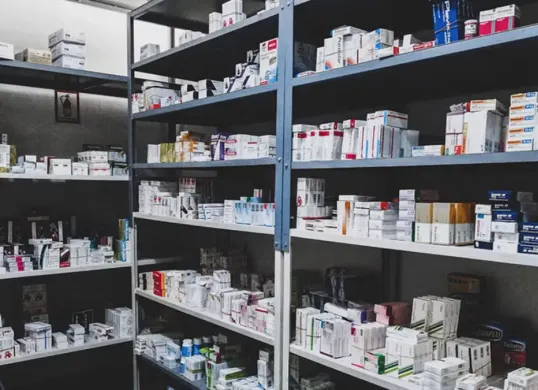 Ilustrasi gudang obat. (Sumber: Prieds)
