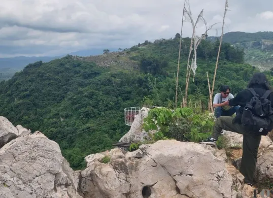 Kondisi lokasi Syuting Film Don Lee - Lisa BLACKPINK di Bandung Barat. (Sumber: Poskota/Gatot Poedji Utomo)