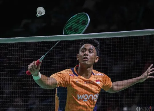 Pebulu tangkis tunggal putra Indonesia Alwi Farhan akan bertanding di final Indonesia Master 2026 hari ini. (Sumber: Poskota/Bilal Nugraha Ginanjar)