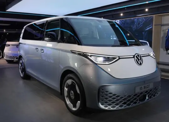 Volkswagen meluncurkan ID Buzz BOZZ White Signature Edition. (Sumber: VW)