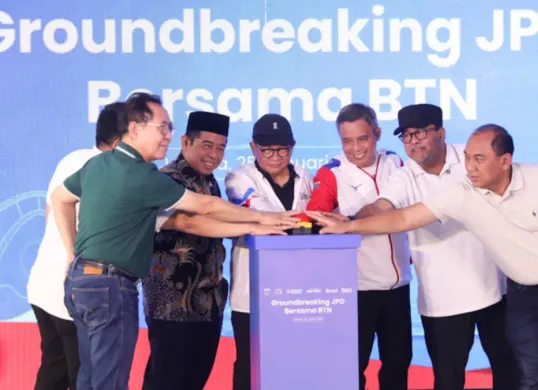 Potret peletakan batu pertama pembangunan JPO-JIS yang ditargetkan rampung Mei 2026. (Sumber: Berita Jakarta)
