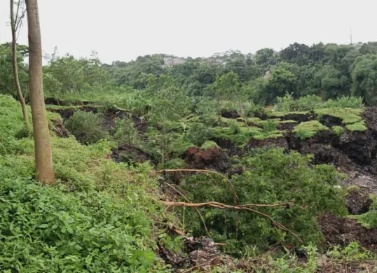 Lahan kosong bekas TPA Pondok Rajeg, Cibinong longsor. (Sumber: BPBD Bogor)