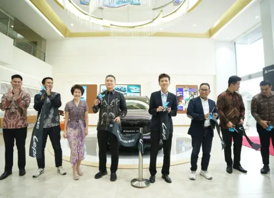 LEPAS meresmikan Showroom Trimegah Bekasi sebagai bagian ekspansi jaringan NEV premium di Indonesia. (Sumber: Dok. Lepas)