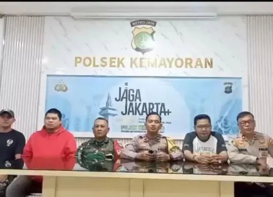 Klarifikasi aparat yang mengamankan dan menuduh penjual es kue menggunakan zat berbahaya. (Sumber: Istimewa)