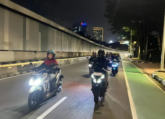 Komunitas Honda mengikuti kegiatan Night Ride All New Honda Vario 125 yang digelar PT Wahana Makmur Sejati. (Sumber: WMS)