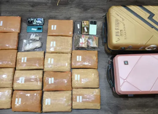 Polda Metro Jaya berhasil membongkar jaringan peredaran narkotika jenis ganja di wilayah Kemayoran, Jakarta Pusat, dengan mengamankan total barang bukti seberat 17 kilogram. (Sumber: Istimewa)