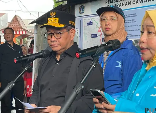 Gubernur Jakarta. Pramono Anung menyampaikan pernyataan kepada awak media di Cawang, Jakarta Timur, Kamis, 29 Januari 2026. (Sumber: Poskota/M. Tegar Jihad)