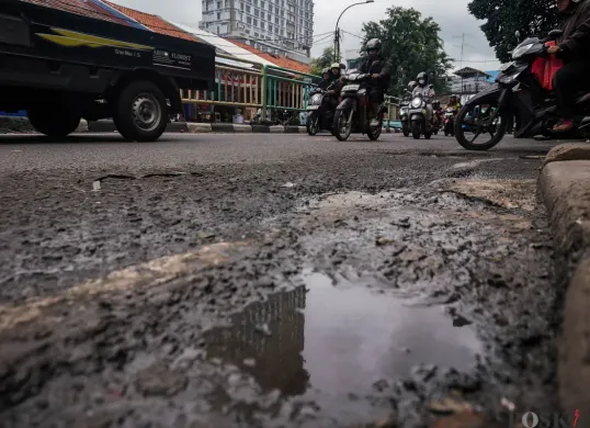 Ilustrasi marka jalan. (Sumber: Poskota/Bilal Nugraha Ginanjar)