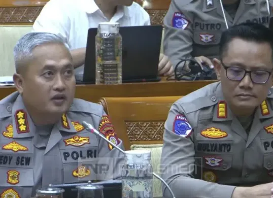 Buntut kasus Hogi Minaya, Kapolres Sleman dinonaktifkan dan Kasat Lantas dicopot setelah audit internal Polri (Sumber: YouTube/TVR PARLEMEN)