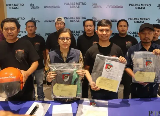 Jumpa pers pengungkapan penculikan anak di wilayah Tambun Selatan, Kabupaten Bekasi. (Sumber: Poskota/Ali Mansur)