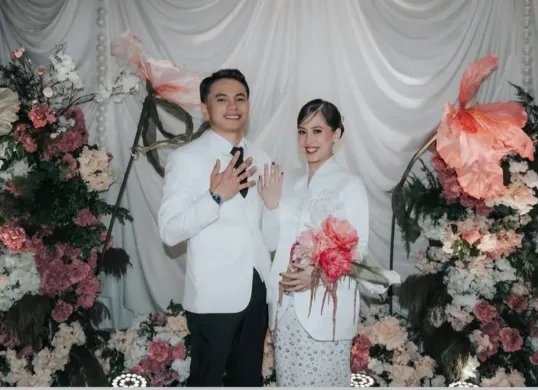 Aktris muda Adhisty Zara tengah menjadi sorotan usai mengunggah momen pernikahannya dengan sang pasangan, Tsaqib, pada Minggu, 31 Mei 2026. (Sumber: Instagram/@zaraadhsty)