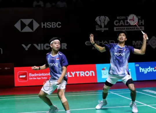 Pasangan ganda putra Devin Artha Wahyudi/Ali Faathir Rayhan saat bertanding di Indonesia Open 2026. (Sumber: BNI)
