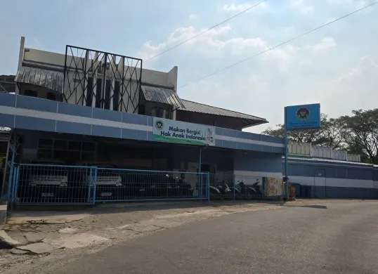 Salah satu SPPG di wilayah Kecamatan Tigaraksa, Kabupaten Tangerang. (Sumber: Poskota | Foto: Veronica)