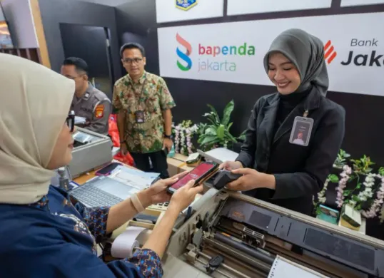 Kolaborasi Bank Jakarta dan Bapenda DKI Jakarta menyediakan layanan pembayaran Pajak Kendaraan Bermotor di Jakarta Fair. (Sumber: Istimewa)