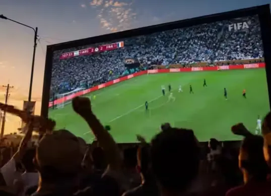 Cara nonton Piala Dunia 2026 di TV dan Hp. (Sumber: Instagram/@bakom.ri)