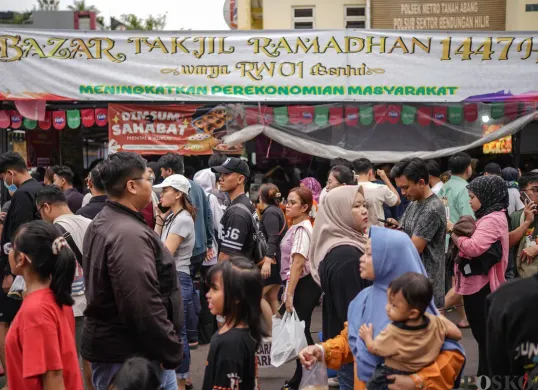 Berburu Santapan Berbuka di Pasar Takjil Benhil