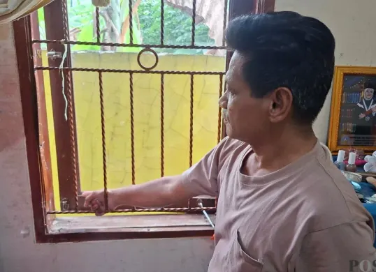 Rumah warga di Jalan H. Tholib, RT 03/RW 04, Kelurahan Bedahan, Kecamatan Sawangan, Kota Depok, dibobol maling, Minggu, 1 Maret 2026.