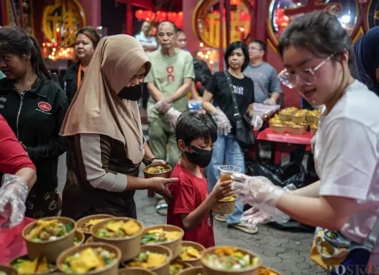 Hangatnya Kebrsamaan Berbuka Puasa di Vihara Dharma Bakti