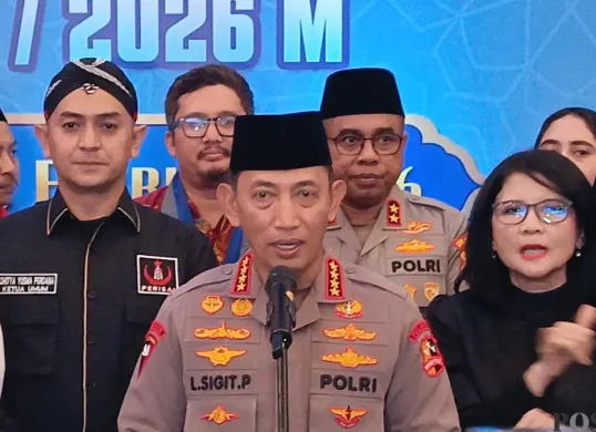 Kapolri Jenderal Listyo Sigit Prabowo sampaikan ucapan belasungkawa atas meninggalnya Wakil Presiden ke-6 Republik Indonesia, Try Sutrisno. (Sumber: Poskota/Ali Mansur)