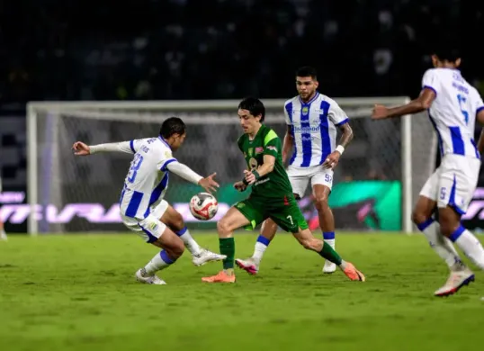 Persebaya melawan Persib di Gelora Bung Tomo, Surabaya, Senin, 2 Maret 2026. (Sumber: Dok. Persebaya)