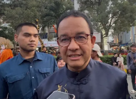 Gubernur Jakarta, Anies Baswedan menghadiri acara Cap Go Meh di Pancoran China Town Glodok, Tamansari, Jakarta Barat, Selasa, 3 Maret 2026. (Sumber: Poskota/Pandi Ramedhan)