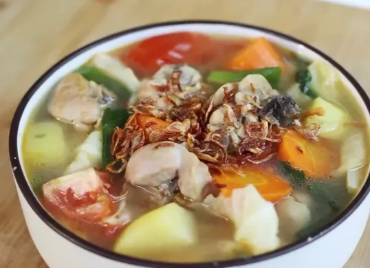 Resep menu buka puasa sehat dan lezat ala chef Devina Hermawan. (Sumber: YouTube/Devina Hermawan)