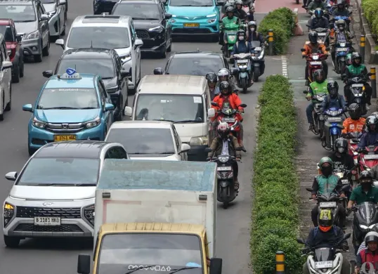 Ilustrasi. Jumlah pemudik pada musim lebaran Idul Fitri tahun ini diprediksi berkurang daripada tahun lalu. (Sumber: Poskota/Bilal Nugraha Ginanjar)
