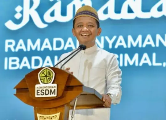 Bahlil Lahadalia menjelaskan tantangan energi RI ada pada minimnya storage BBM. (Sumber: Instagram/@bahlillahadalia)