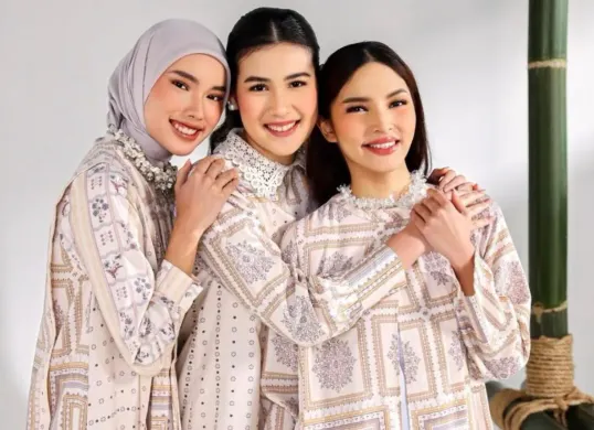 Rekomendasi baju Lebaran wanita 2026 dari brand lokal Geulis. (Sumber: Instagram/@geulis.id)