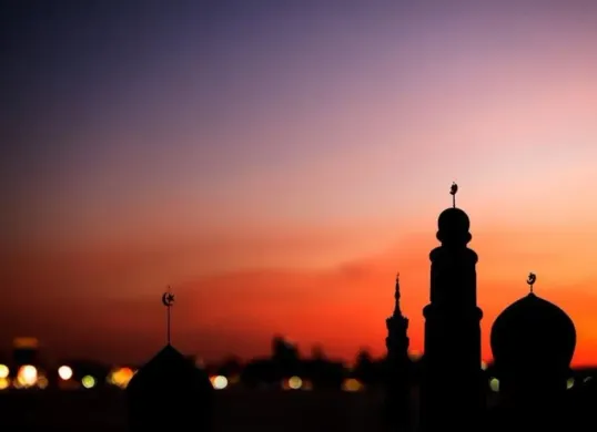 Jadwal Imsak Jakarta 8 Maret 2026 untuk Persiapan Sahur Ramadhan (Sumber: Pinterest)