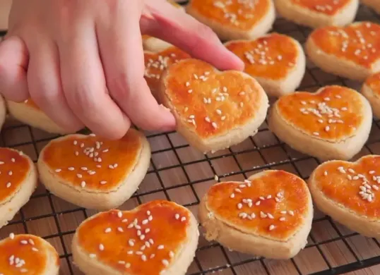 Resep kue kacang Lebaran yang mudah dibuat dan bisa jadi ide jualan. (Sumber: YouTube/Luvitaho)