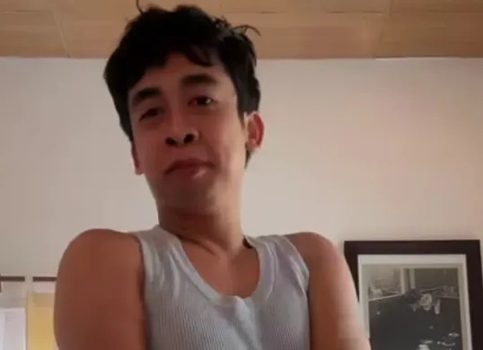 Pernyataan kontroversial Mimi Peri yang secara gamblang mengaku bahwa dirinya boti menuai kecaman dari netizen. (Sumber: Instagram/@mim)