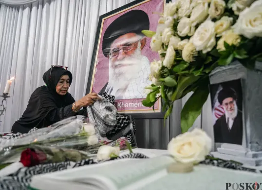 Aksi Solidaritas Lantunan Doa dan Tanda Tanganan Petisi Untuk Iran