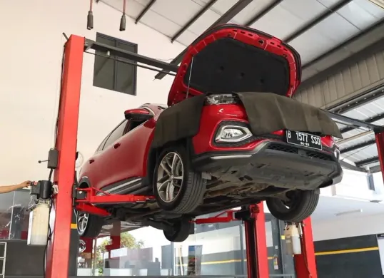 Ilustrasi pemeriksaan kendaraan jelang mudik lebaran 2026 yang dihadirkan oleh MG Motor. (Sumber: MG)