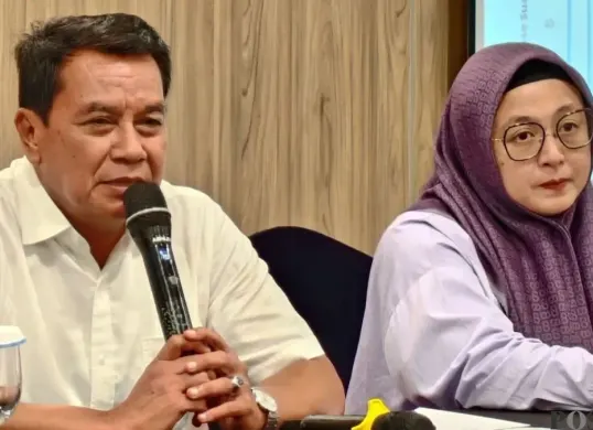 Bupati-Wakil Bupati Tangerang, Maesyal Rasyid dan Intan Nurul Hikmah. (Sumber: Poskota/Veronica Prasetio)