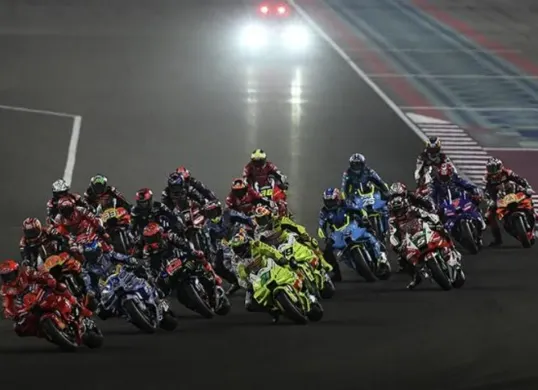 MotoGP mengumumkan penundaan MotoGP Qatar 2026 dari April ke November karena situasi keamanan di Timur Tengah. (Sumber: Instagram/@motogp)