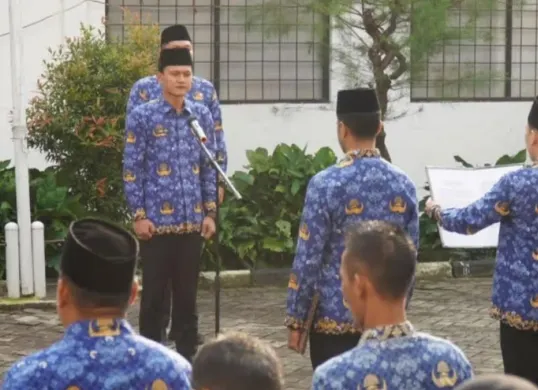 Para pegawai Pemkab Pandeglang saat mengikuti apel pagi. (Sumber: Istimewa)