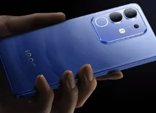 iQOO Z11 hadir dengan baterai 9.020mAh dan layar 165Hz yang menyasar pengguna aktif serta pecinta gaming. (Sumber: Pinterest)