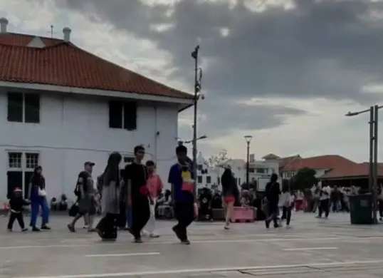 Pengunjung di kawasan Kota Tua, Tamansari, Jakarta Barat selama libur lebaran 2026. (Sumber: Istimewa)
