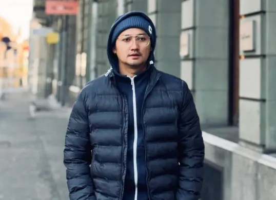 Mantan suami Dewi Perssik, Angga Wijaya tengah menjadi sorotan usai kabar gugatan cerai yang diajukan oleh sang istri, Nurul Kamariah. (Sumber: Instagram/@anggawijaya88)