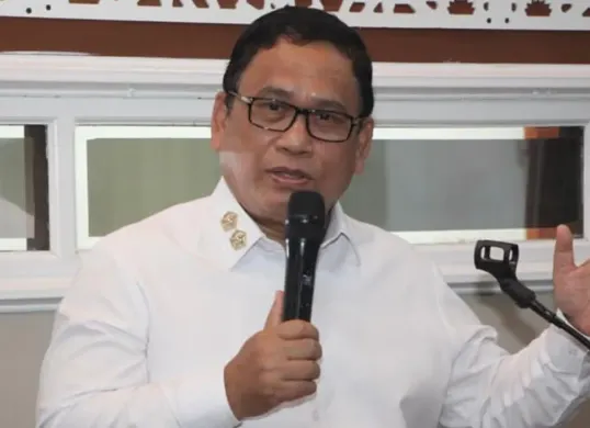 Wakil Bupati Lebak, Amir Hamzah disebut sebagai mantan narapidana oleh Bupati Lebak, Hasbi Jayabaya. (Sumber: Instagram/@amir.hamzah.official)