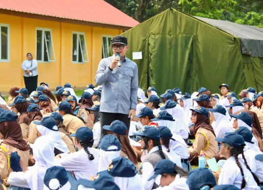 Wamendagri Bima Arya dalam Garuda Youth Camp 2026 di Bumi Perkemahan Pramuka Cibubur, Jakarta, Minggu, 3 April 2026. (Sumber: Dok. Kemendagri)
