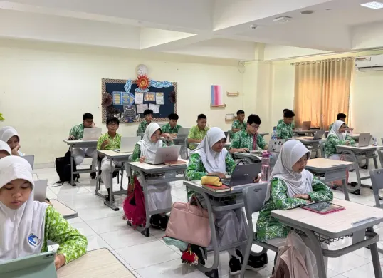 Sinergi ini dijalankan guna mempersiapkan pelaksanaan TKA dan ASAJ secara lebih efektif, terukur, dan berbasis data. (Sumber: Dok. Telkom)