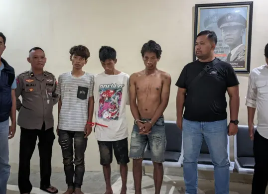 Tiga pelaku curanmor yany merupakan DPO diamankan Polsek Jonggol pada Senin, 4 Mei 2026. (Sumber: Istimewa)