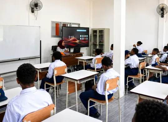 Murid Sekolah Rakyat 75 Jayapura di Jalan Pasifik Indah, Kelurahan Tanjung Ria, Kecamatan Jayapura Utara, Kota Jayapura, Papua. (Sumber: Dok. Istimewa)